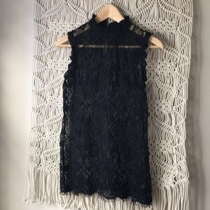 Who what wear lace high neck top sz XS
